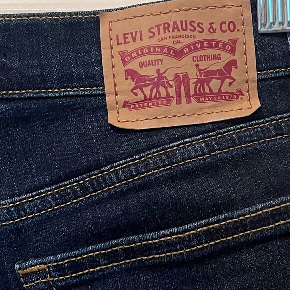 Levi Denim High Rise Shorts, Size 28 - Picture 3 of 4